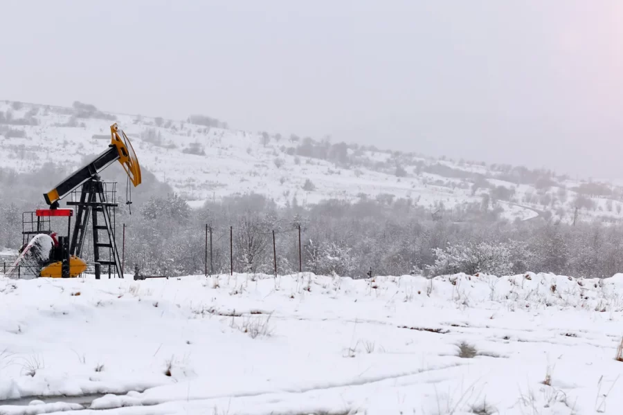 winter oilfield safety