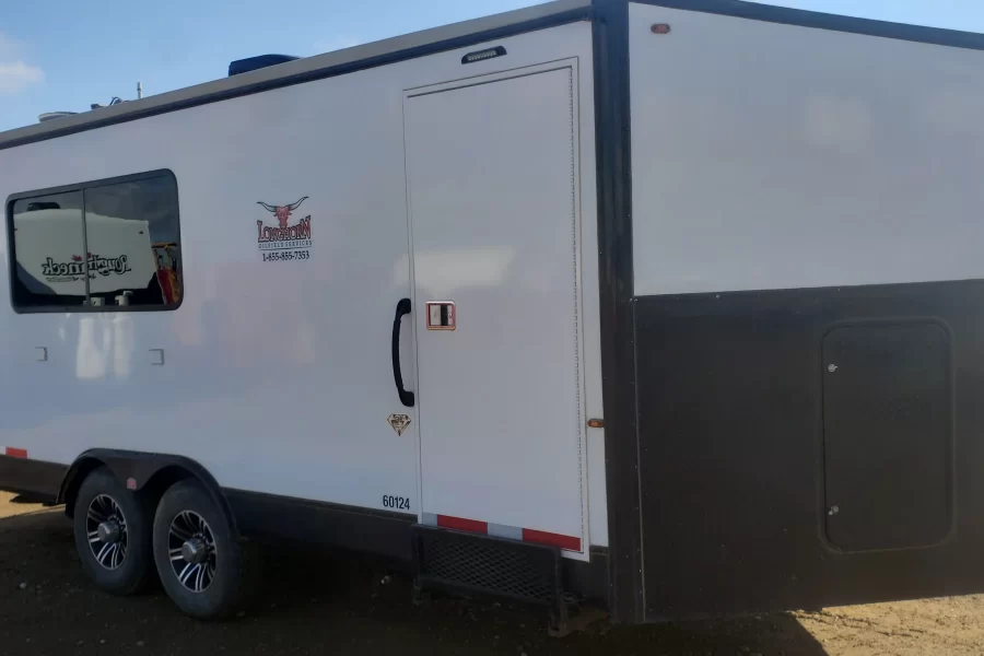 roughneck vs towable office trailer
